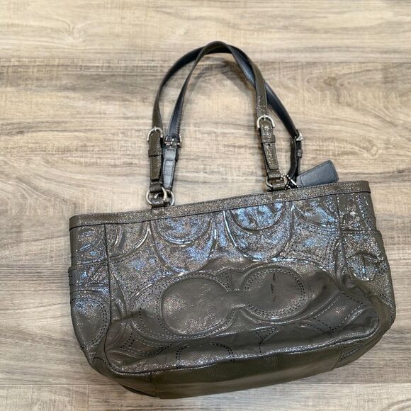 Coach Gallery Stitched Patent East West Bag in Gray - Picture 2 of 10